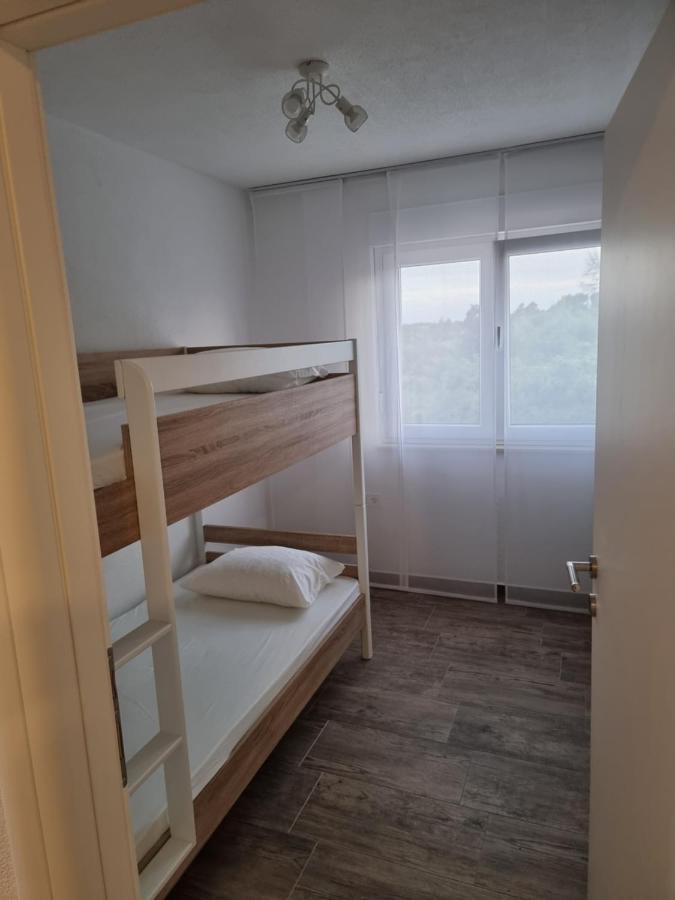 Aksa Residences * Vir