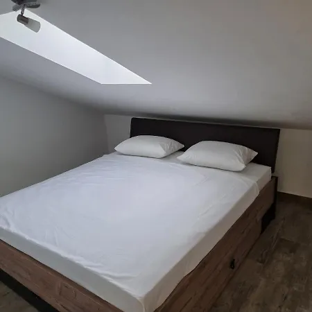 Aksa Residences Vir Zewnętrze zdjęcie