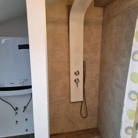 Aksa Residences Vir Zewnętrze zdjęcie