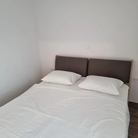 Aksa Residences Vir Zewnętrze zdjęcie