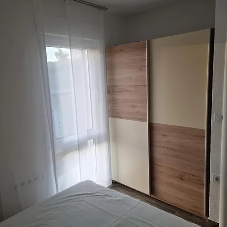 Aksa Residences Vir Zewnętrze zdjęcie