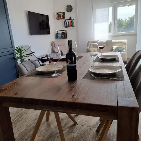 Aksa Residences Vir Zewnętrze zdjęcie