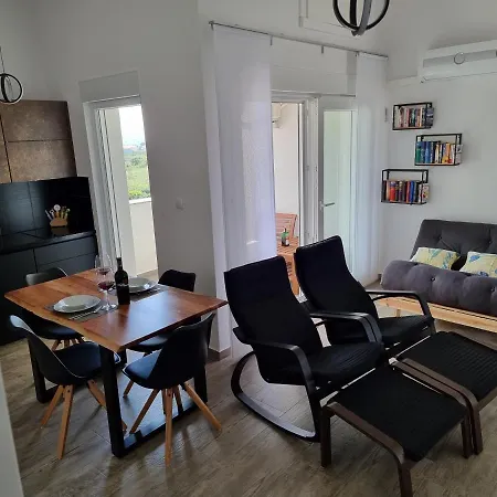 Aksa Residences Vir Zewnętrze zdjęcie