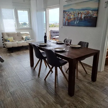 Aksa Residences Vir Zewnętrze zdjęcie