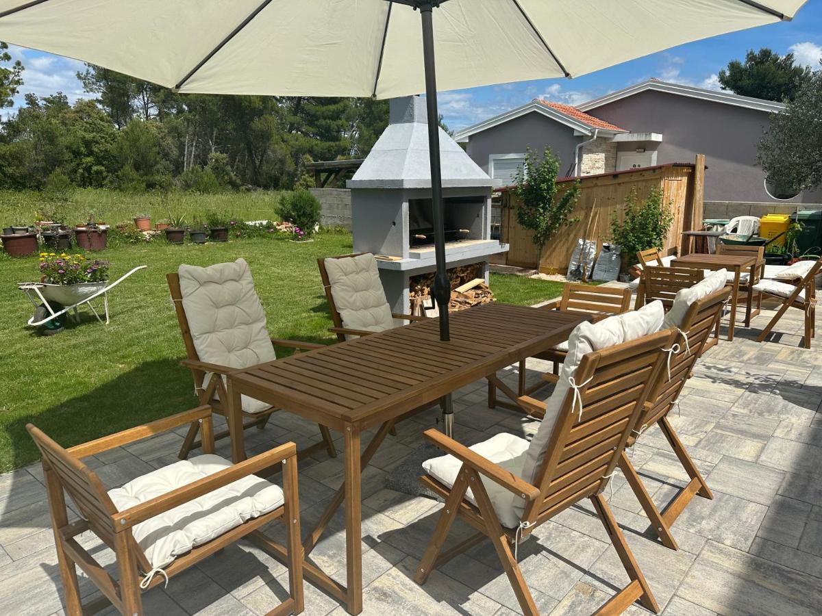 Aksa Residences Vir